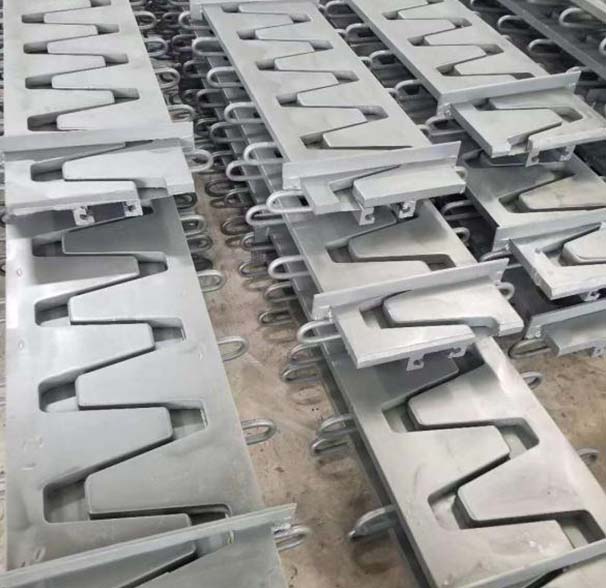 减噪板伸缩缝